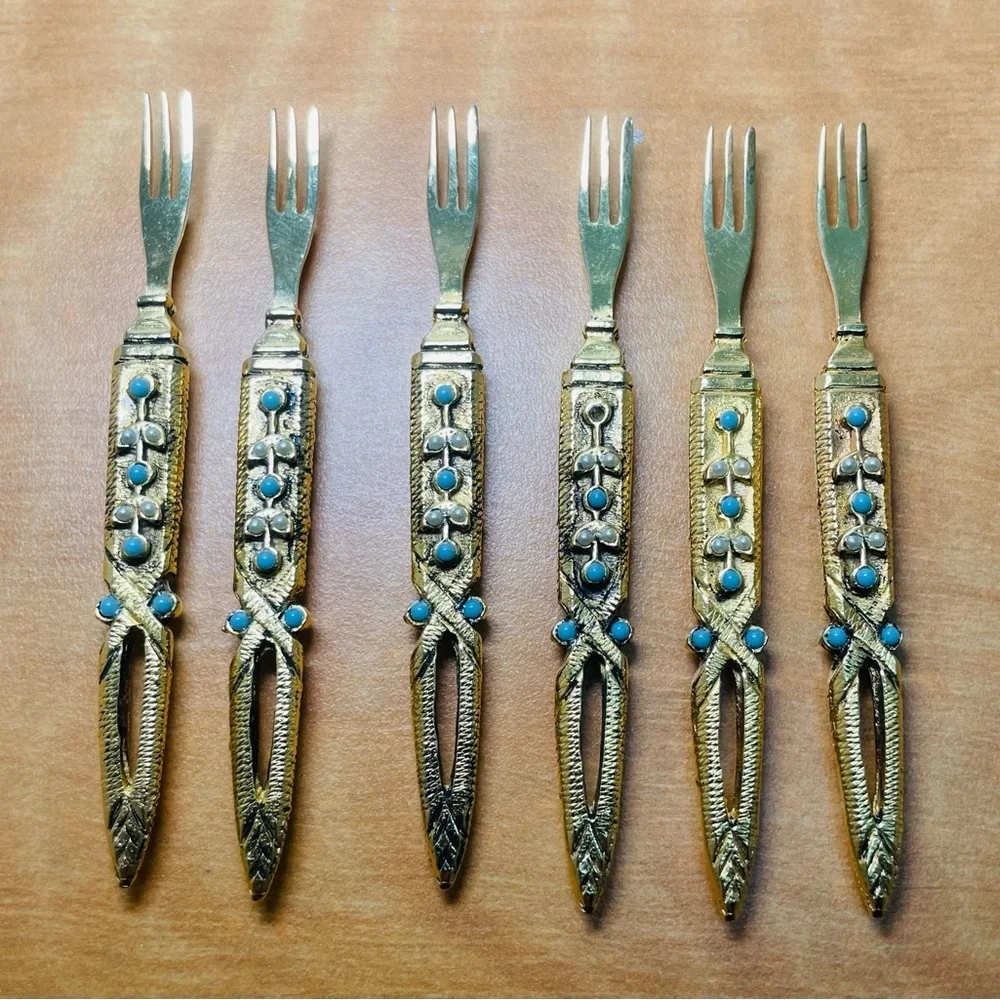 6 FANCY GOLD APPETIZER H'ORDEURVES FORKS - Vintage Set